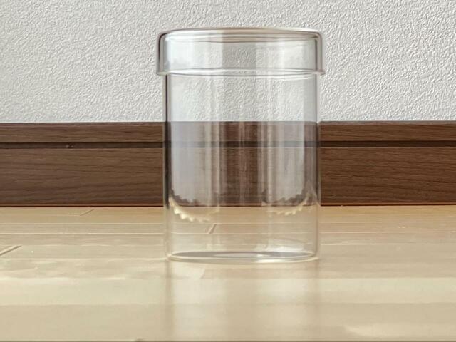 【3COINS　蓋付ガラスラウンド収納：中サイズ】蓋も透明なガラス