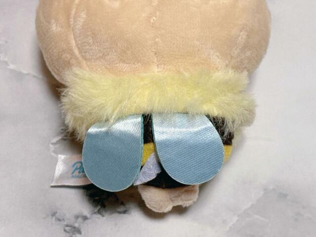 ハチさんらしいしましまボディに羽付き！