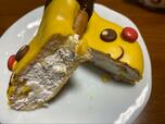 【ミスタードーナツ　ポケモン ピカチュウ ドーナツ】中にはホイップクリームがたっぷり