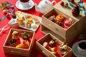 「クリスマスアフタヌーンティー」＜期間：2024年11月1日〜12月31日＞【Xmasスイーツが入った“贅沢オリジナルボックス”でティータイム♪「クリスマスアフタヌーンティー」開催】