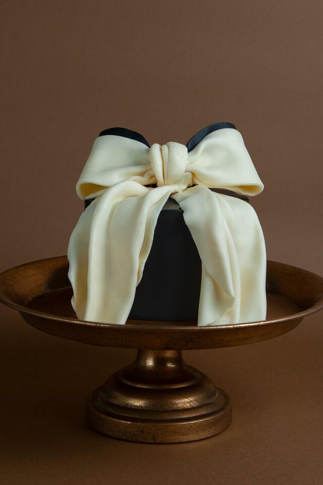 「オーダーメイドケーキ」【Haute Couture Cake（オートクチュールケーキ）】