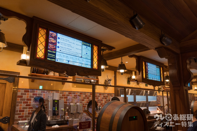 東京ディズニーランド 美女と野獣 レストラン「ラ・タベルヌ・ド・ガストン」撮影/YOSHI