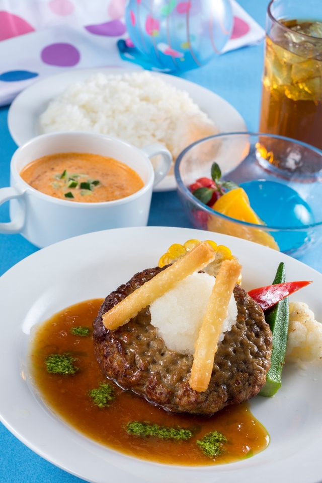 スペシャルセット 1,940円｜プラザパビリオン・レストラン｜東京ディズニーランド「ディズニー夏祭り」