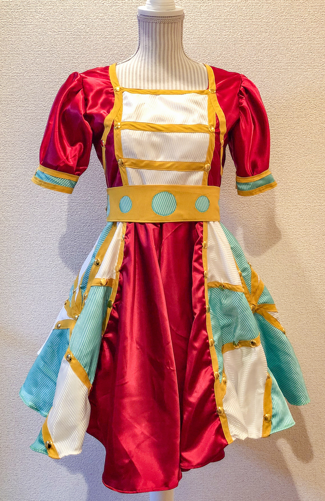 「ホライズンベイ・レストラン　ディズニーキャラクターダイニング」ミニーマウスの衣装