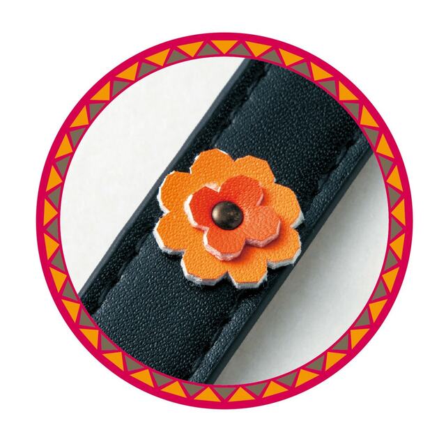 ギターアップリケ付きスマートフォンショルダーバッグ「リメンバー・ミー」|¥ 5,490 (税込)