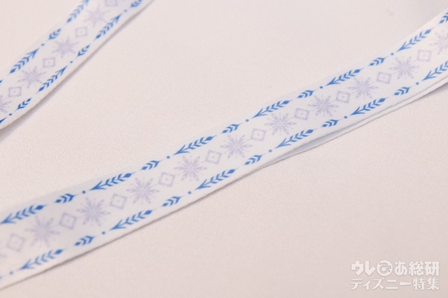 ポップコーン、バケット付き 3000円|雪の結晶柄のストラップ