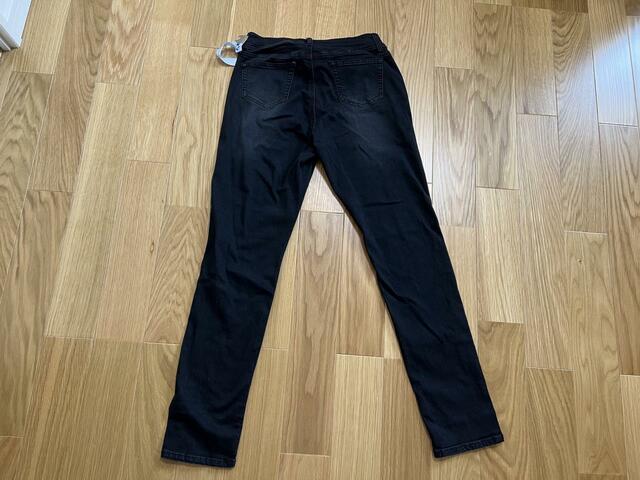 【ファッションセンターしまむら レディース スキニーデニムパンツ】後ろにはポケットが