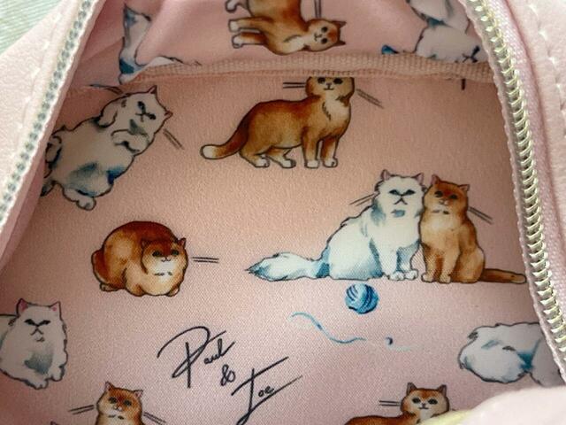 内側はヌネット＆ジプシーの総柄！