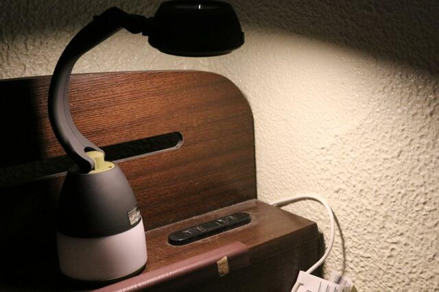 【ワークマン ヴァリアブル ランタンライト 乾電池式】ベッドサイドでも使える