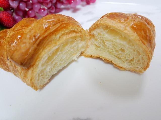 このお値段はコスパも◎。クロワッサン／270円（税込）