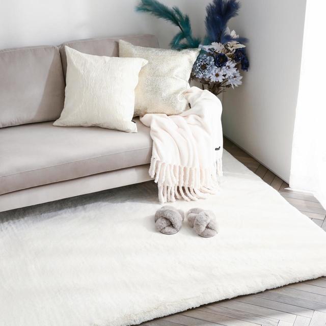 3位:低反発 ミーティス ラグ M サイズ(25,000円 税込)