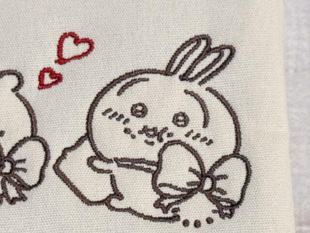 1人だけチョコレートを食べてしまっているうさぎ。やんちゃぶりがサイコー♪