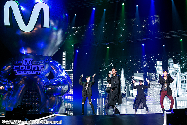 WINNER　『KCON 2016 Japan』4月9日＠幕張メッセ国際展示ホール7,8ホール