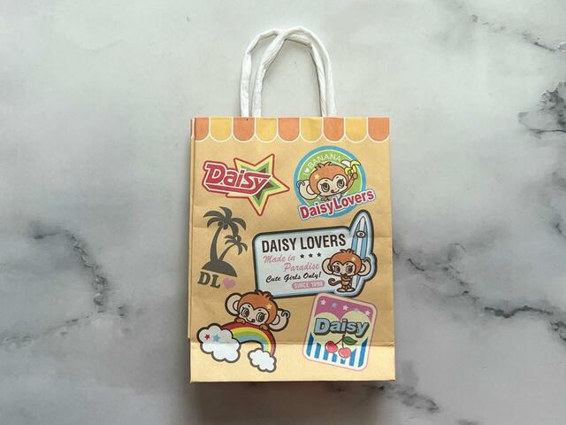 両面で柄が異なるのもうれしいポイント！