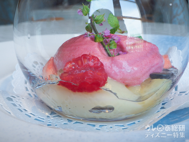 “ディズニー七夕デイズ”ランチコース ウィッシングカード付き 5,200円 東京ディズニーシー・ホテルミラコスタ「オチェーアノ」