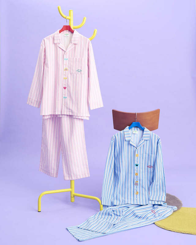 ストライププリントパジャマ（左より：ピンク、ブルー）全2種／13,200円