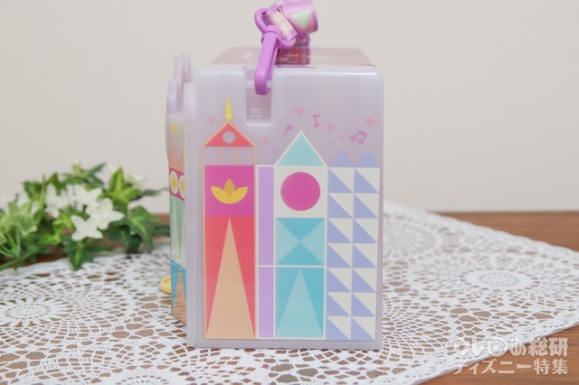 サイドのデザインも素敵｜ポップコーン、バケット付き 2600円