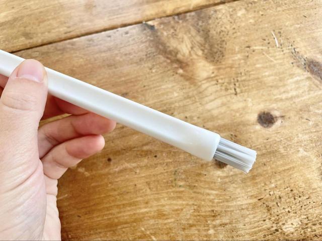 【セリア　細部ブラシ】コシがあってしっかりとしたブラシ