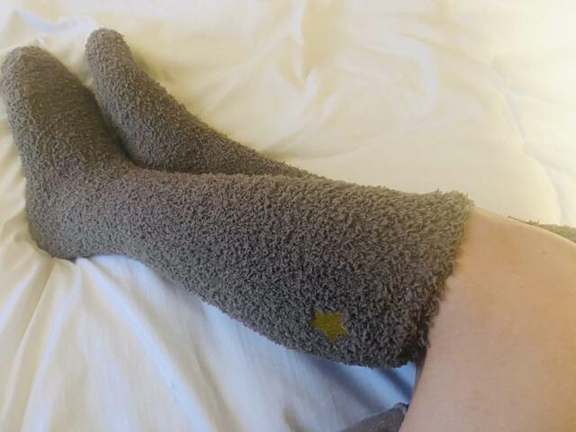 【3COINS　刺繍マシュマロハイソックス】マシュマロのような質感がたまらない