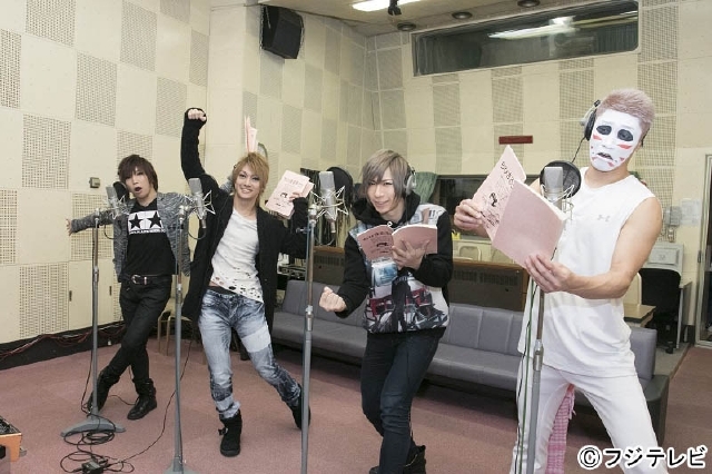 アフレコに挑戦するゴールデンボンバー