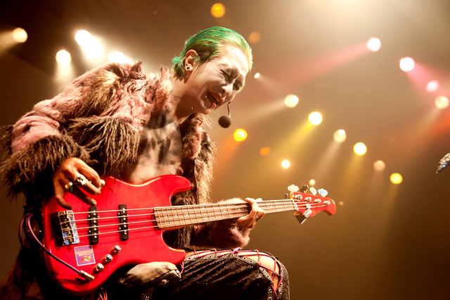 えんそく・ミド（B）／（撮影・さわきみのり）