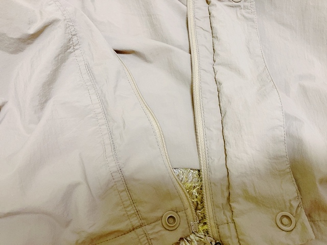 【ワークマン REPAIR-TECH 超軽量×遮熱M65タイプジャケット】前はファスナーとボタンで留められます