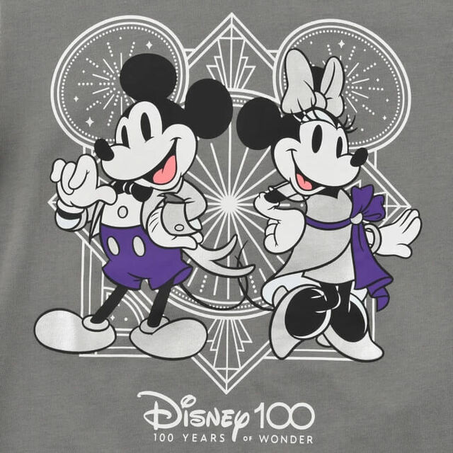 ミッキー&ミニー キッズ用長袖Tシャツ The Disney100 Platinum Celebration Collection 4,400円