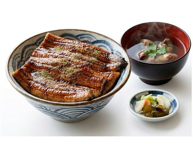 「うな丼(特上)」<価格:2,980円(税込)>【本マグロが入った豪華刺身が食べ放題!話題の「漁港食堂 」が、西中島にオープン!6月中は「鰹のタタキ」を380円で提供!】