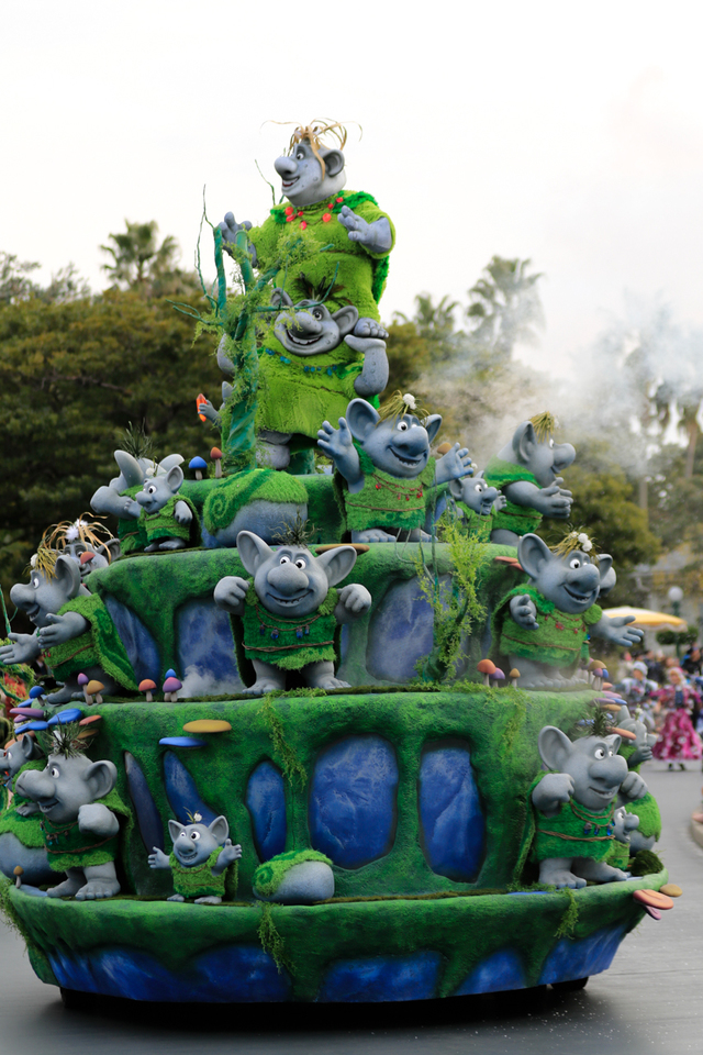 「フローズンファンタジーパレード」2016年｜東京ディズニーランド「アナとエルサのフローズンファンタジー」