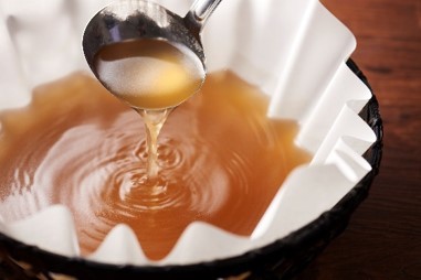 コトコト煮込んだ旨みたっぷりのテールスープ