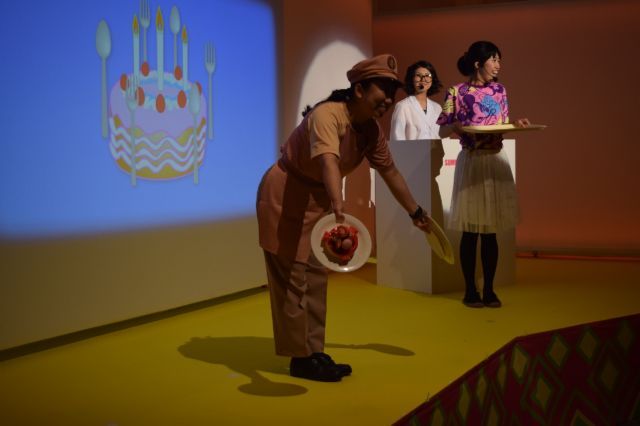 フードサービスキャストは「ひとりぼっちの晩餐会」にあわせて