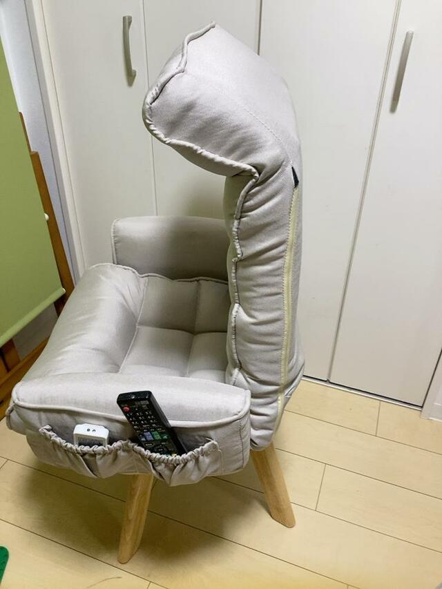 【アイリスオーヤマ 回転ファブリックチェア ハイバック】幅65cmの座面は広く、ゆったりと座れます！