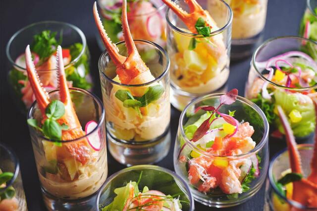 「カニサラダ」＜期間：2025年9月1日～12月18日＞【都ホテル 京都八条の「かに食べ放題」がパワーアップ！大人気「かに推しブッフェ」が今年も開催されます！】