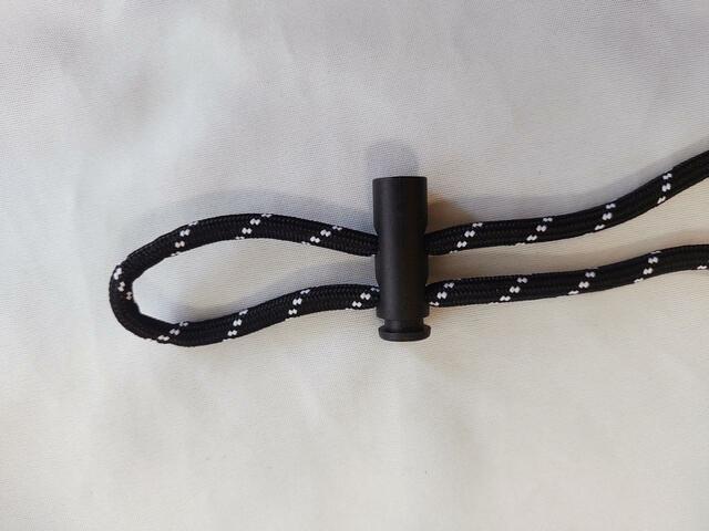 長さは調節可能