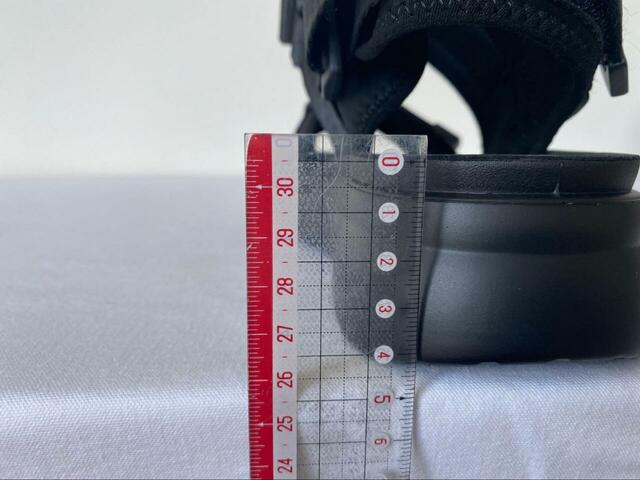 【niko and ... テープベルトスポーツサンダル】ソールは一番高い部分で約4cm。スタイルアップにも効果的です◎