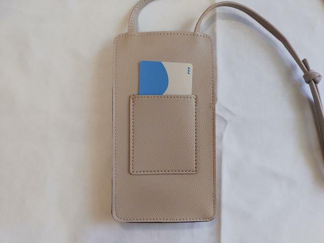 ICカードを入れておけば、自動改札もラクチン