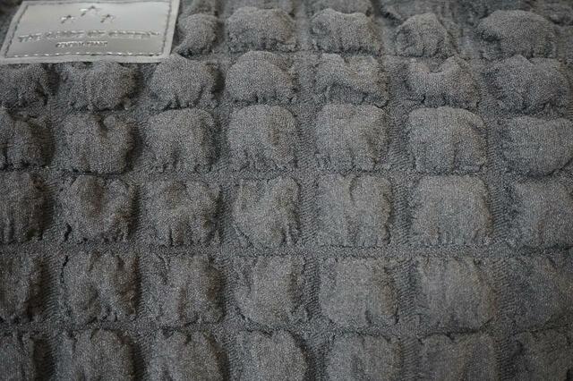 表面がポコポコとしている