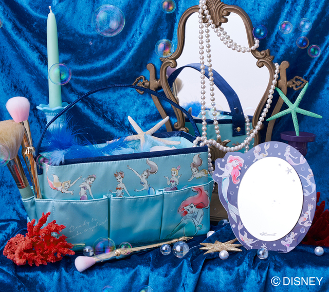 コスメバスケットL（￥3,600）、スタンドミラー（￥2,400）