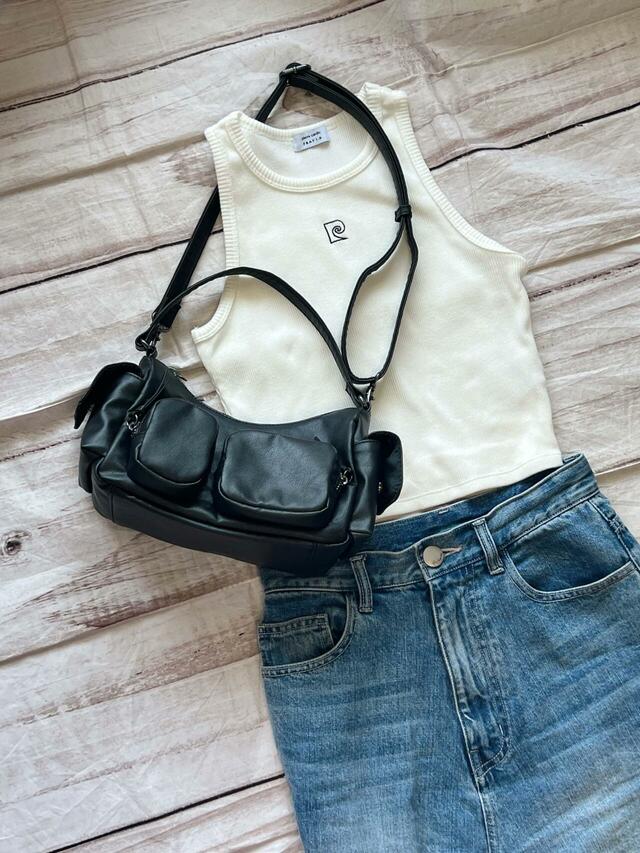 ボディバッグ風に持っても◎