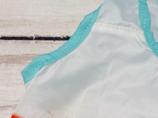 素材は厚手で丈夫なポリエステル。ミントグリーンのパイピングがキュート！