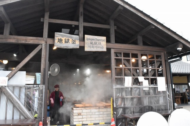 昼時は大混雑する