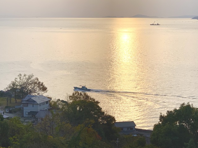 瀬戸内海の穏やかな風景