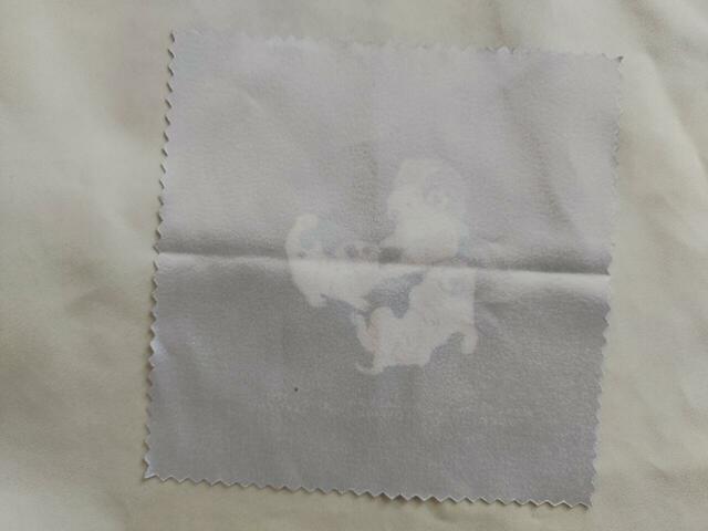 眼鏡拭きの裏面は無地