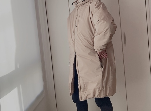 【ワークマン レディース撥水パデットロングフーディー】ももまでしっかり隠れるロング丈