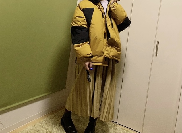 【ワークマン レディース撥水ライトプリーツスカート】オーバーサイズのアイテムと合わせるのがおすすめ