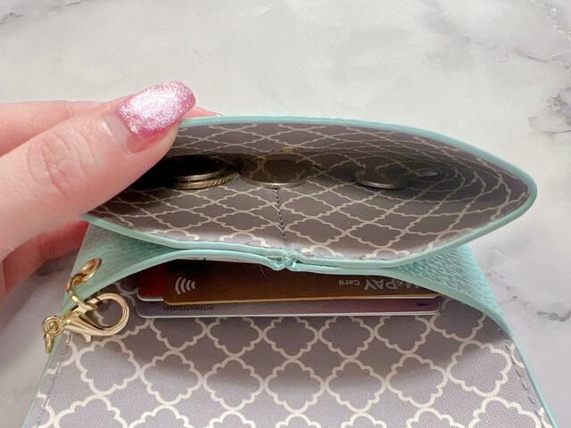 フロント側にはコインをイン！