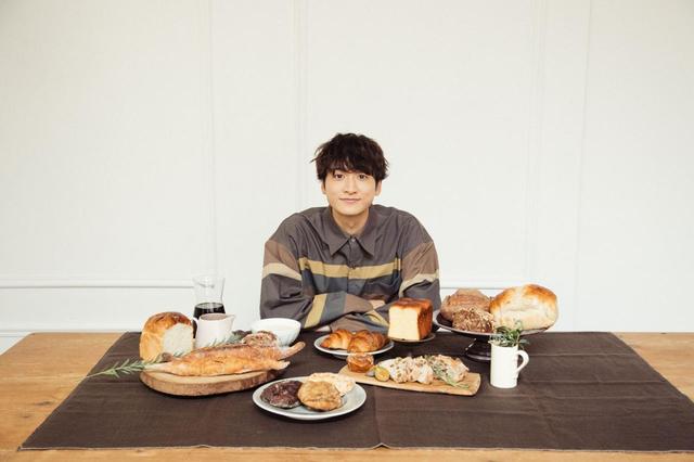 撮影:京介 スタイリング:岡本健太郎 ヘアメイク:MIZUHO☆(vitamins)テーブルコーディネート:Sachi