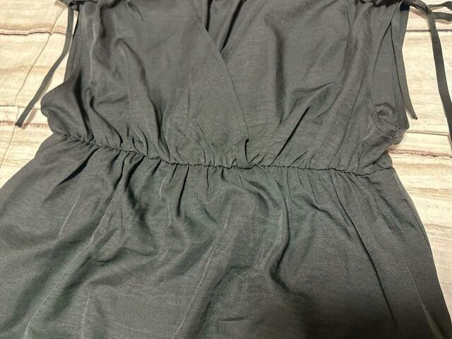 胸下にゴム入り