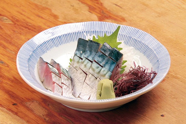 虎ノ門 升本 (虎ノ門）　〆サバ 550円　日本酒には欠かせない王道の一品。