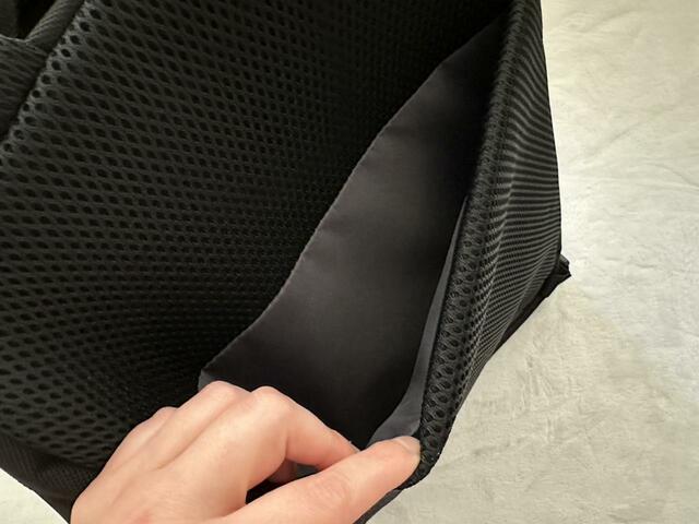 【UNIQLO　3WAYスマートバッグ】バッグの長さ分の深さがあります